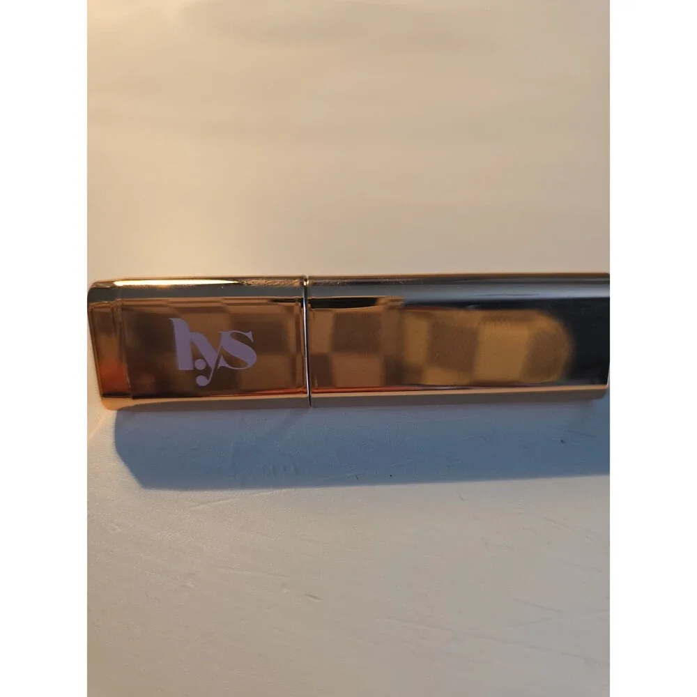 LYS Beauty Aim High Highlighter Stick in Genuine NEW